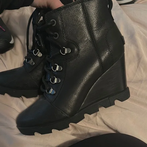 Sorel Joan Uptown Black Wedge Ankle Boots - Picture 3 of 5